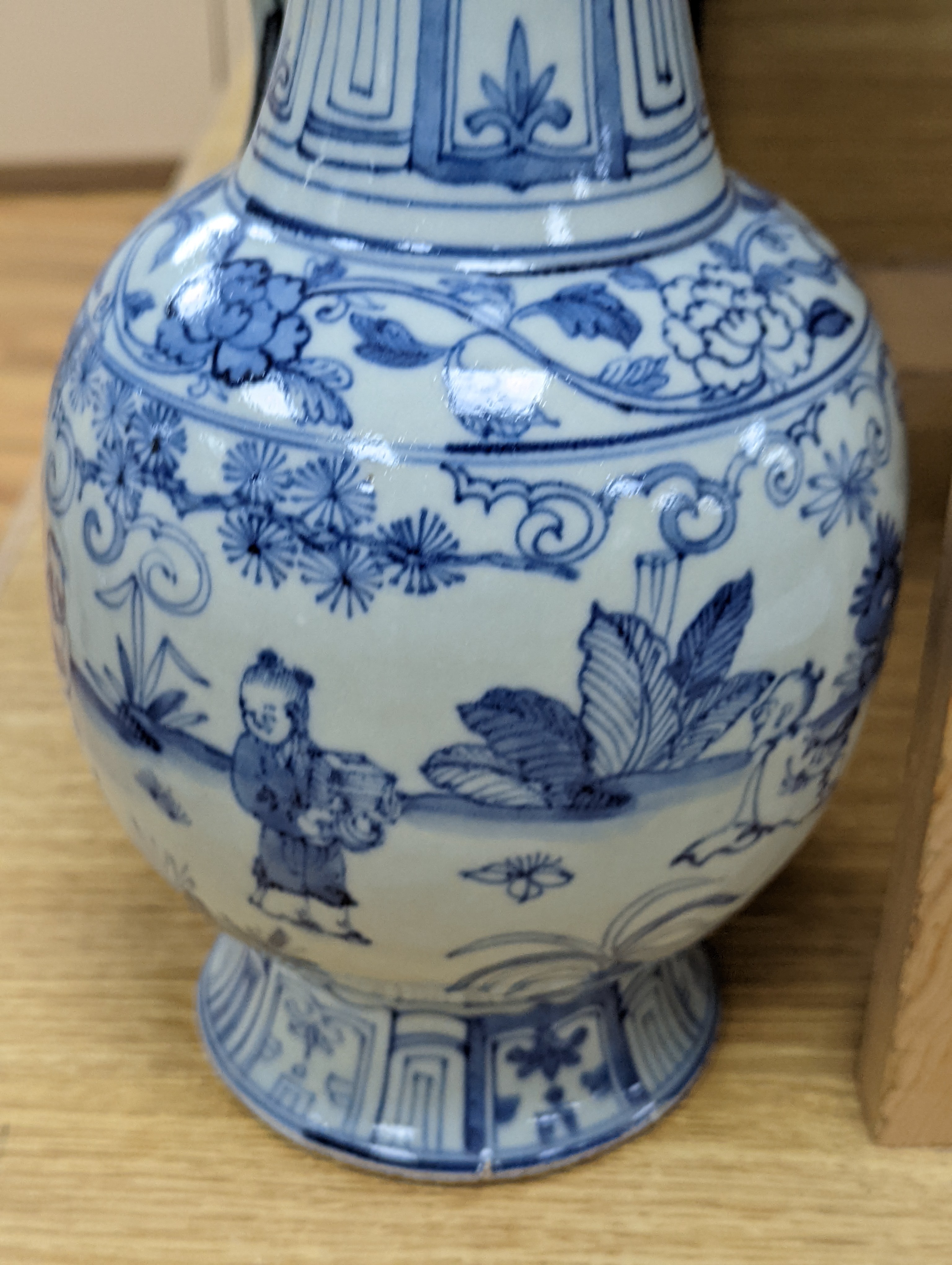 Two Chinese blue and white vases 37cm